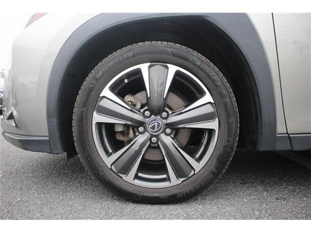 LEXUS UX200