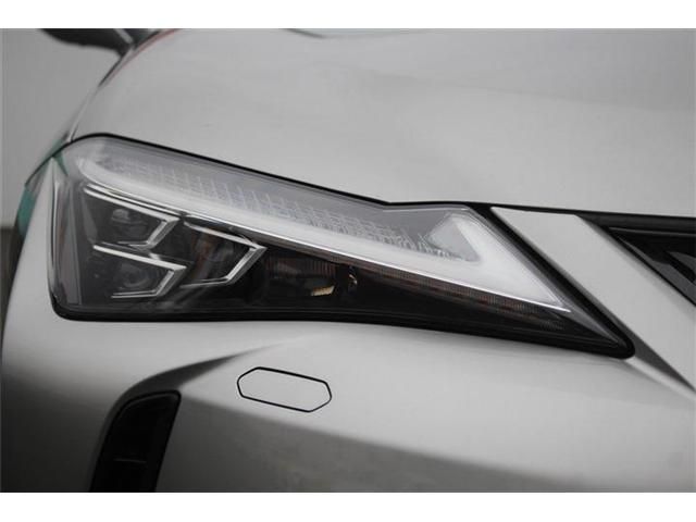 LEXUS UX200