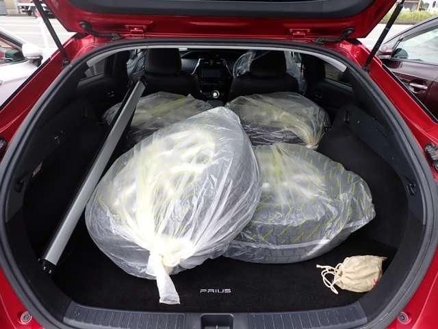 PRIUS 4WD