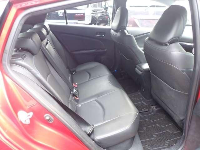 PRIUS 4WD