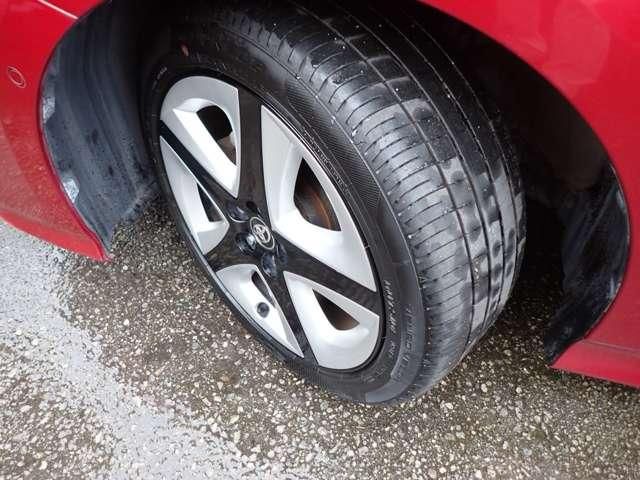 PRIUS 4WD