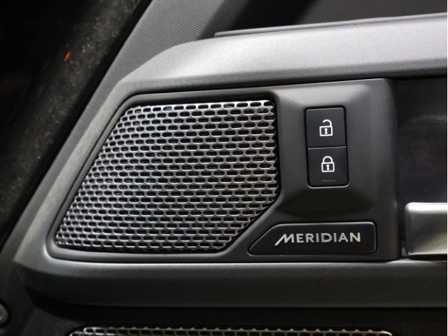 ROVER DEFENDER