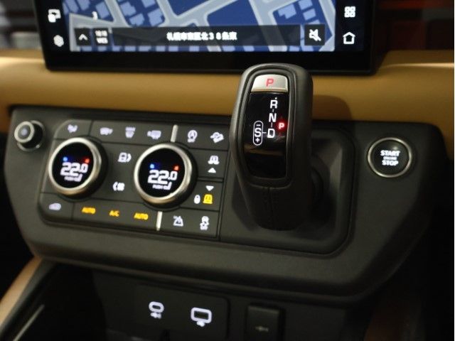 ROVER DEFENDER