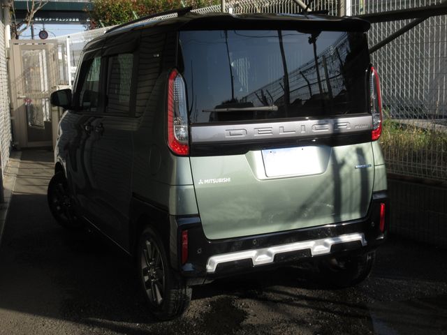 DELICA MINI