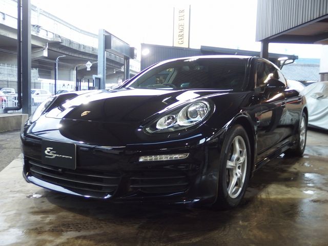 PORSCHE PANAMERA