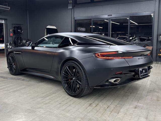 ASTON MARTIN