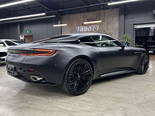 ASTON MARTIN