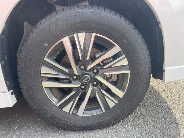 SERENA WG 4WD