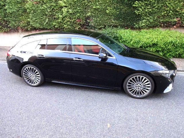 MERCEDES BENZ CLA Shooting Brake