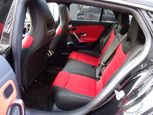 MERCEDES BENZ CLA Shooting Brake