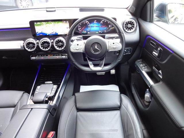 MERCEDES BENZ EQB