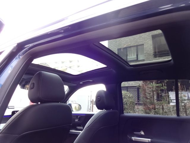 MERCEDES BENZ EQB