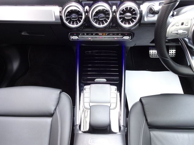 MERCEDES BENZ EQB