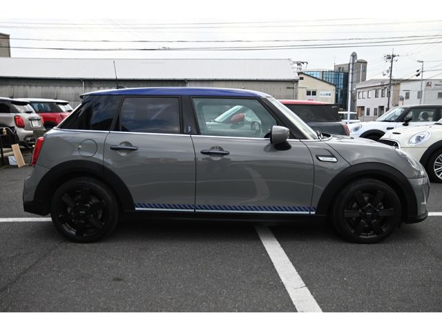 MINI COOPER D 5DOOR