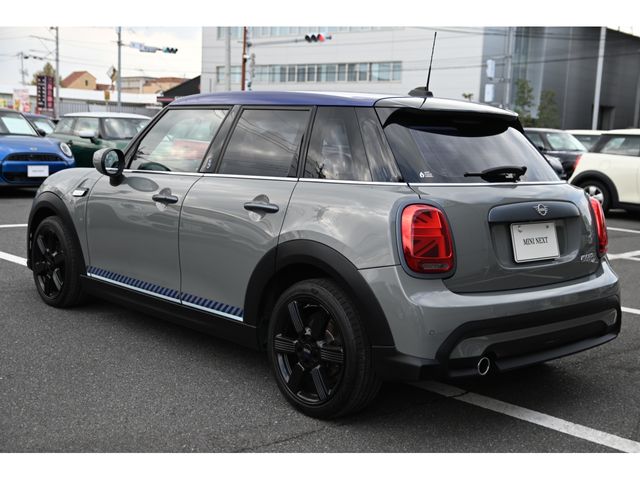 MINI COOPER D 5DOOR