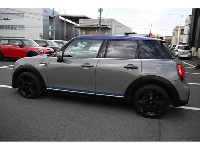 MINI COOPER D 5DOOR