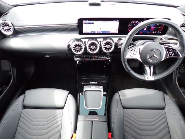 MERCEDES BENZ CLA Shooting Brake