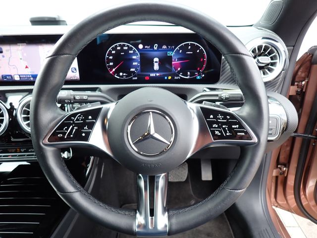 MERCEDES BENZ CLA Shooting Brake