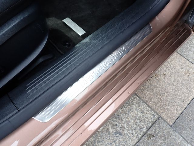MERCEDES BENZ CLA Shooting Brake