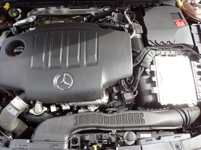 MERCEDES BENZ CLA Shooting Brake