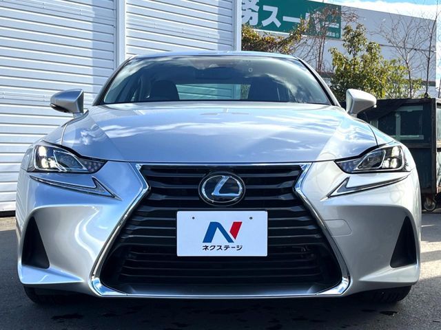 LEXUS IS300