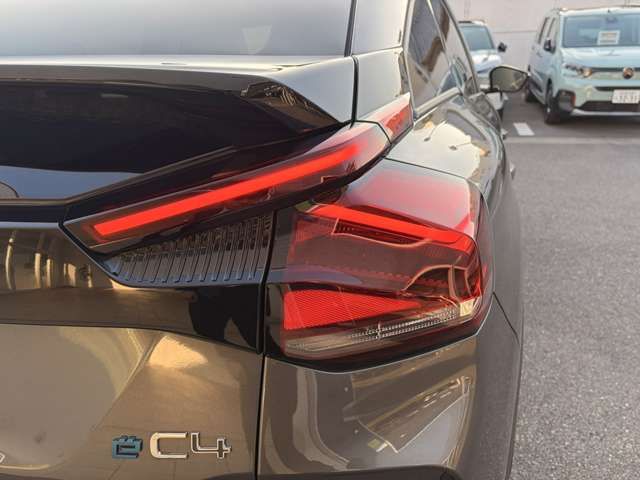 CITROEN E-C4