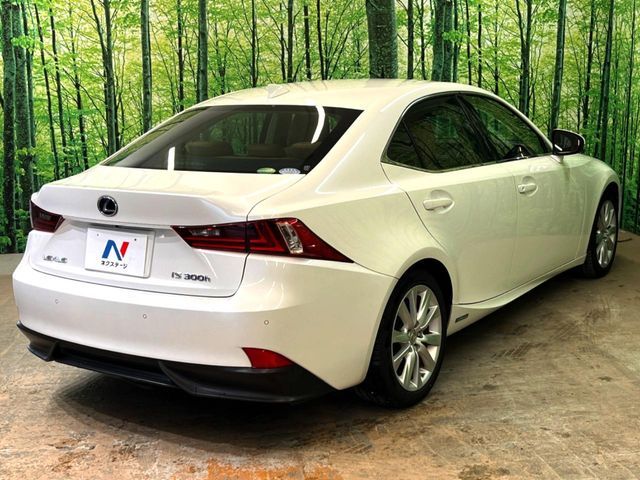 LEXUS IS300h