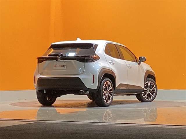 YARIS CROSS