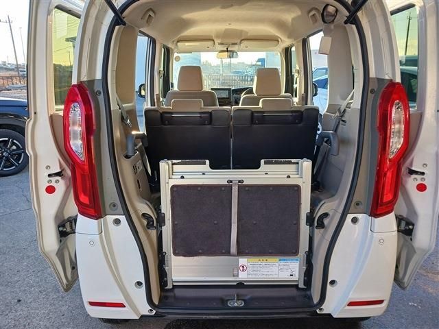 N-BOX 4WD