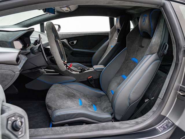 LAMBORGHINI HURACAN