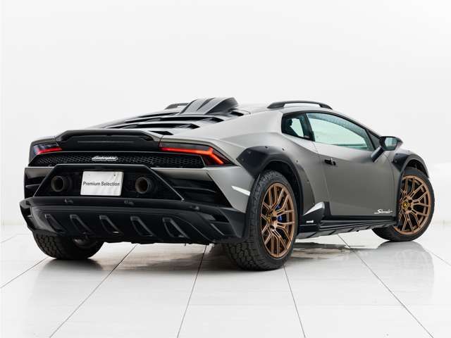 LAMBORGHINI HURACAN