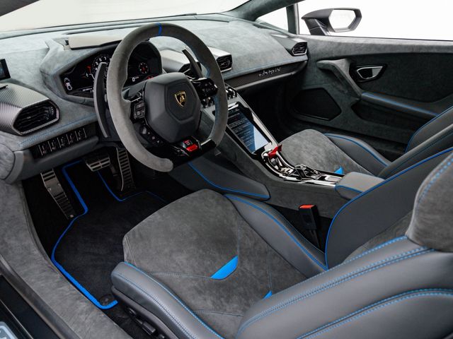 LAMBORGHINI HURACAN