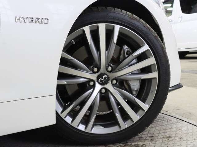 SKYLINE HYBRID