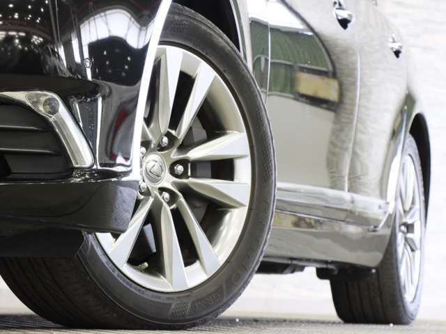 LEXUS LS600h