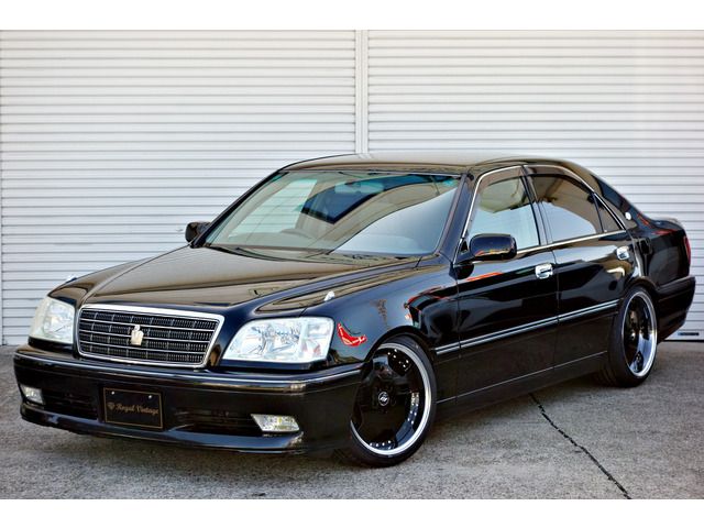 CROWN sedan