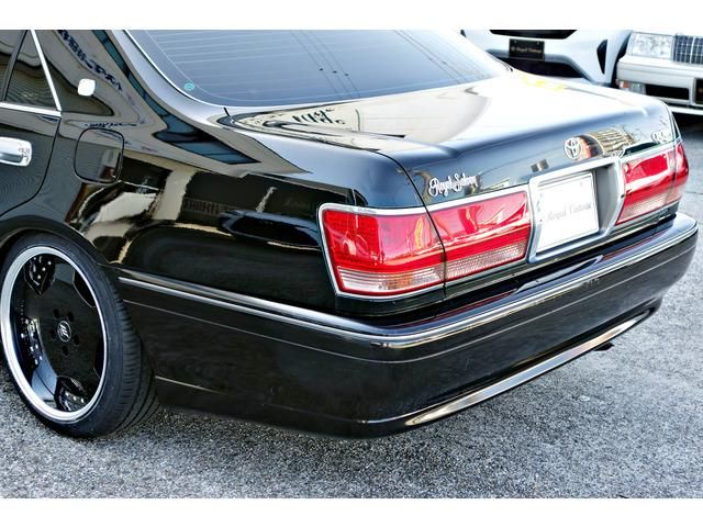 CROWN sedan