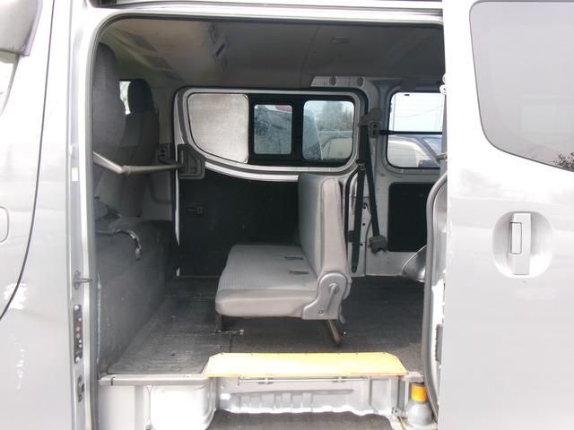 NV350 CARAVAN 4WD