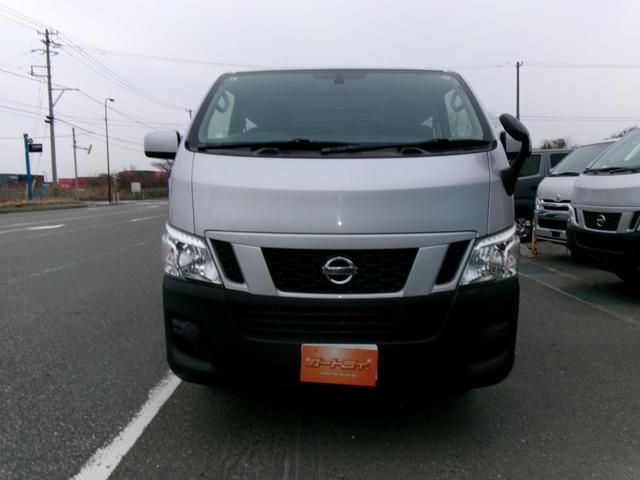 NV350 CARAVAN 4WD
