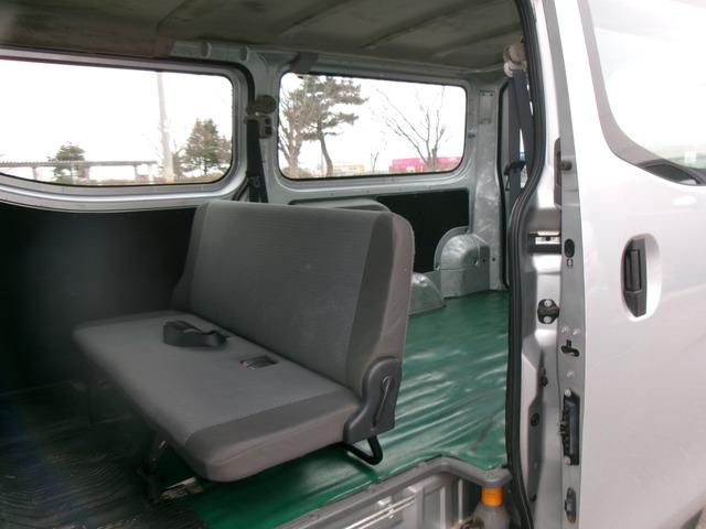 NV350 CARAVAN 4WD