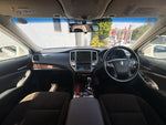 CROWN sedan hybrid