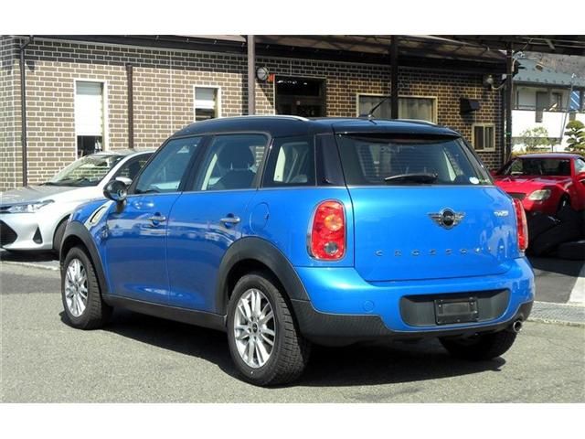 BMW MINI COOPER CROSSOVER
