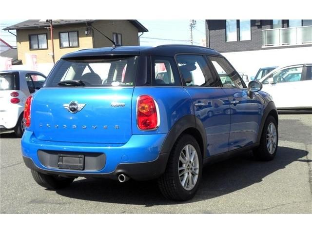 BMW MINI COOPER CROSSOVER