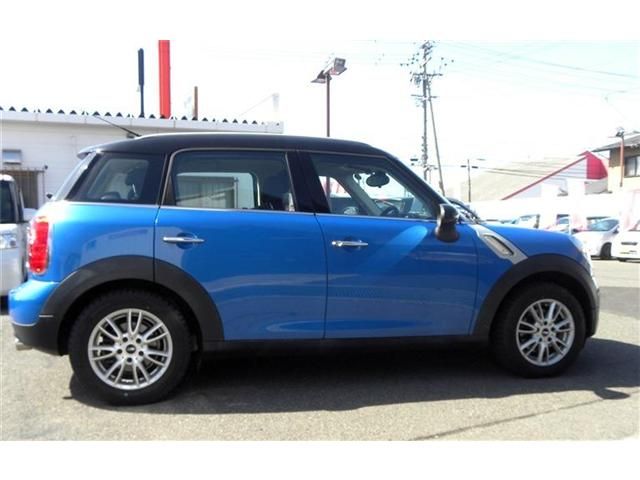 BMW MINI COOPER CROSSOVER