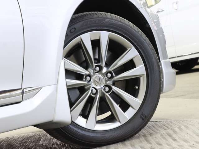 LEXUS LS600h