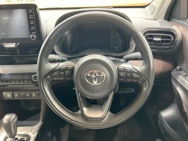 YARIS CROSS HYBRID
