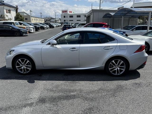 LEXUS IS300h