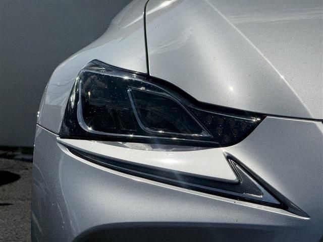 LEXUS IS300h