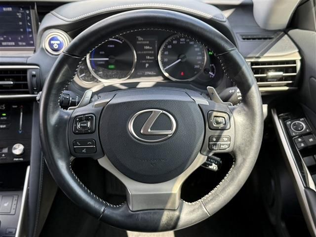 LEXUS IS300h