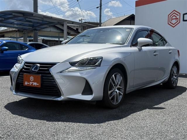 LEXUS IS300h
