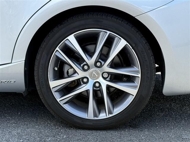 LEXUS IS300h